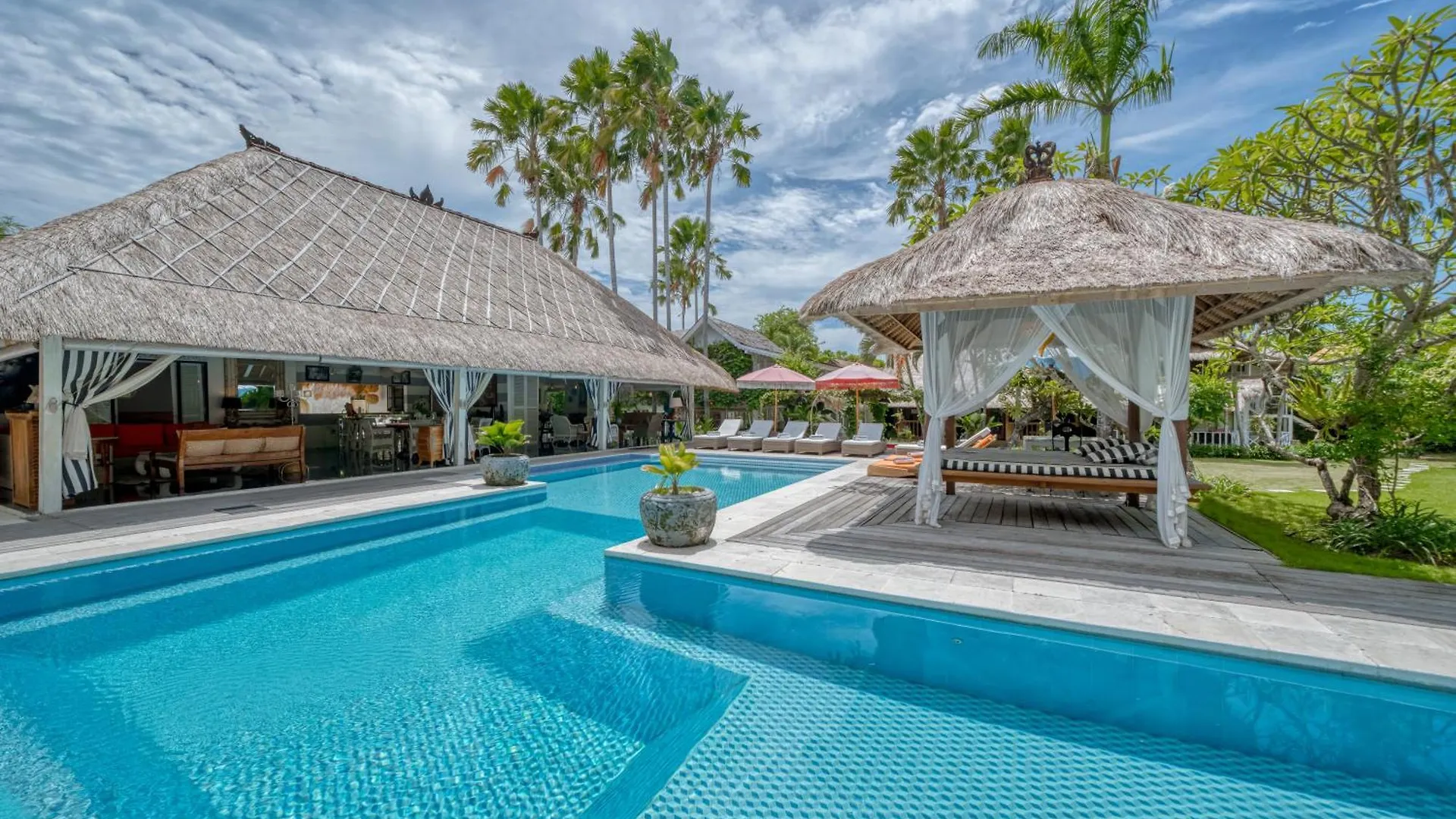 Villa Kalis, 10 Bedroom Family And Group Villa سمينياك إندونيسيا